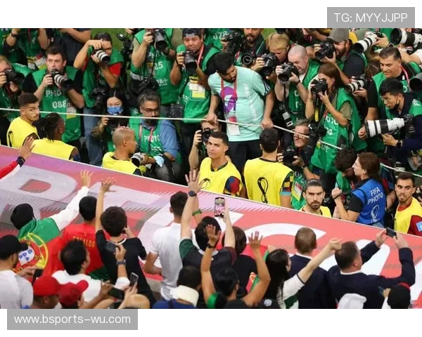 《震撼世界杯集锦:精彩瞬间回顾与经典对决》