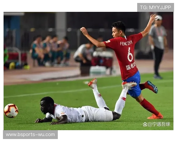 中超解说员精彩点评:激烈赛场背后的故事与精彩瞬间解析