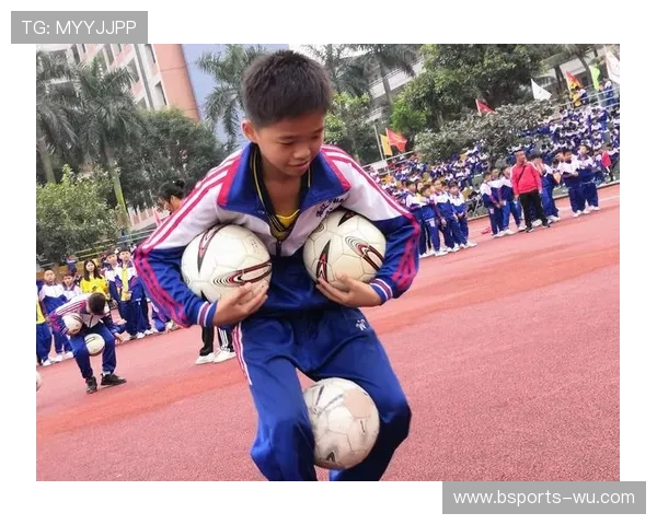 体育课精彩瞬间回顾与自我成长经验总结